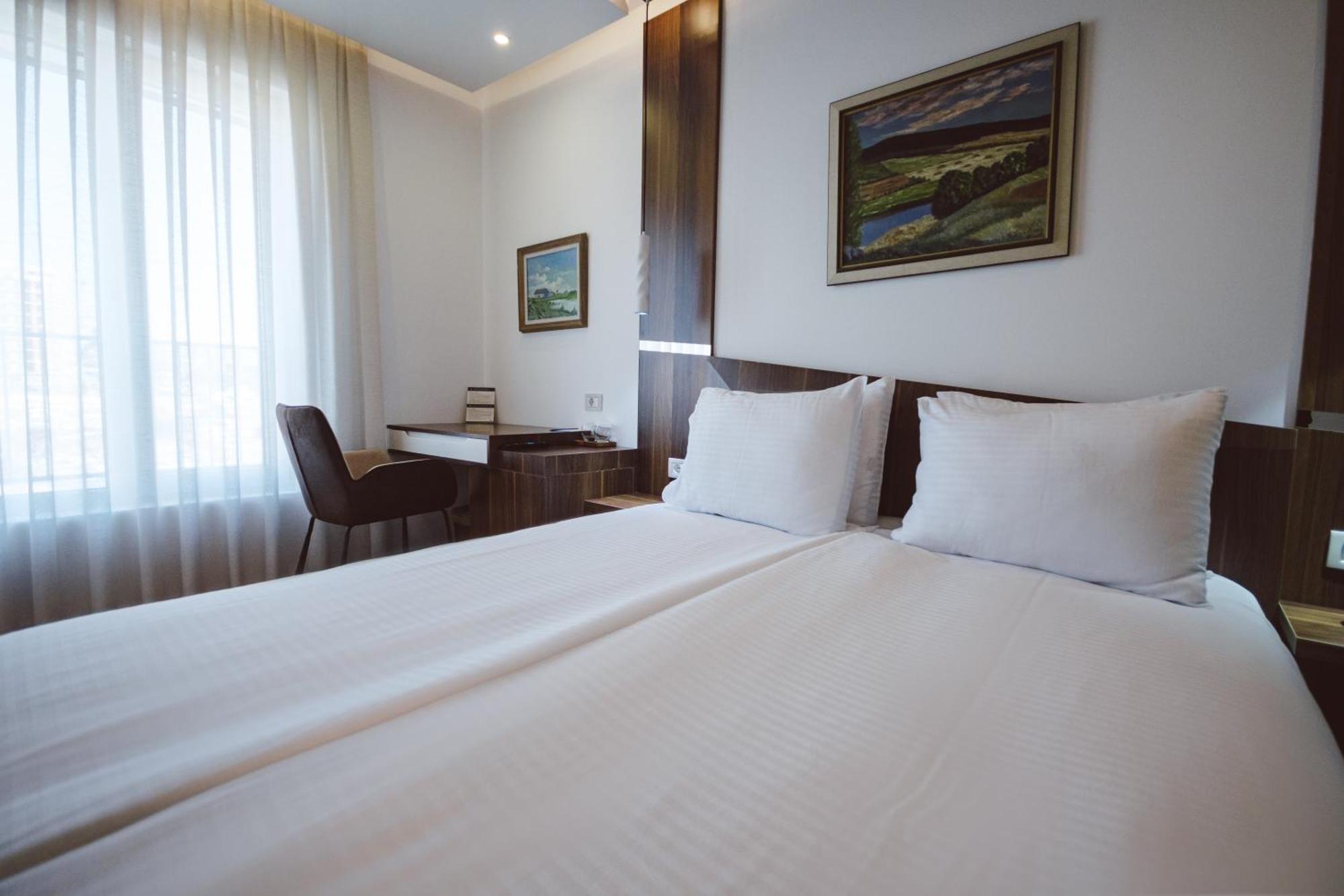 Star Hill Hotel & Spa Priština Exteriér fotografie